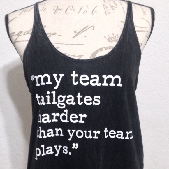 LIVY LU GRAPHIC TANK "MY TEAM TAILGATES HARDER" S - Picture 1 of 7